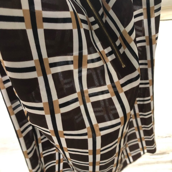 Anne Klein Black and White A-Line Tank Top - Picture 8 of 8